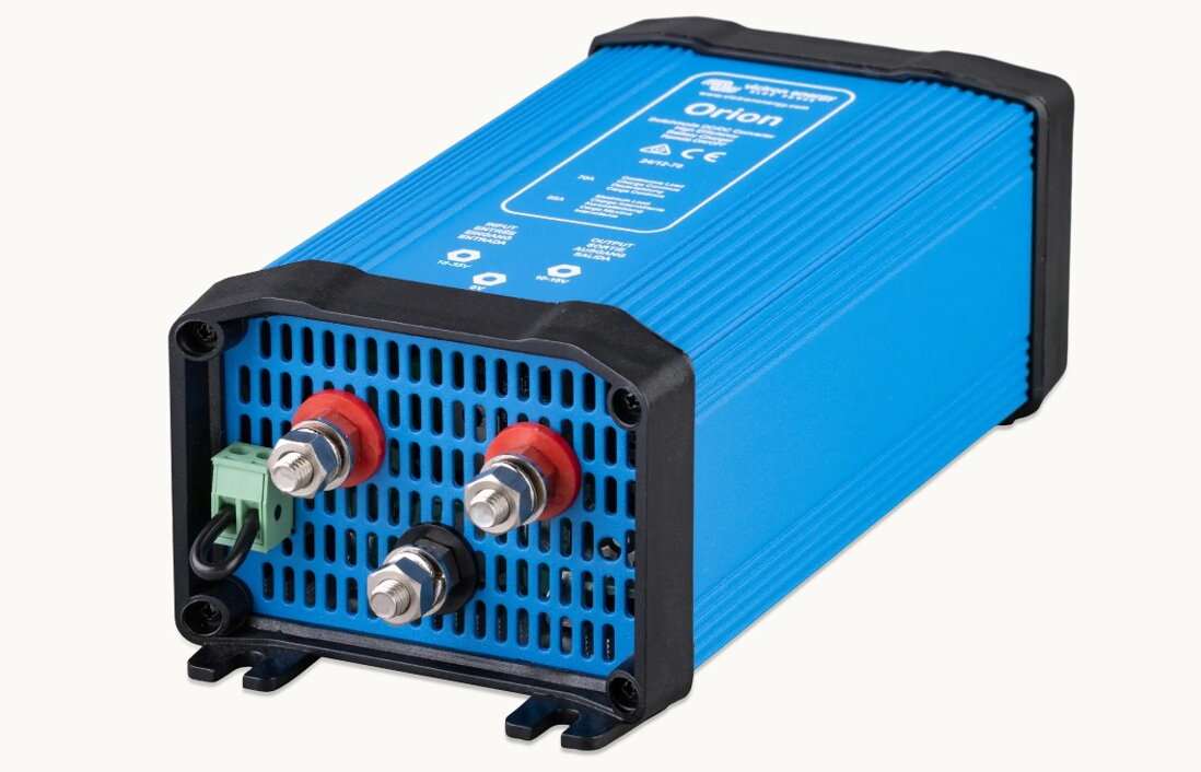 Vylepšená rada DC/DC konvertorov Victron Orion 24V/12V: stabilné napájanie 12V techniky z 24V batériových systémov